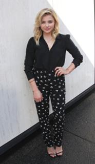 Chloë Grace Moretz feet photo thumbnail