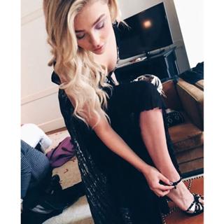 Chloë Grace Moretz feet photo thumbnail