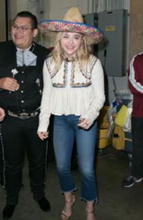 Chloë Grace Moretz feet photo thumbnail
