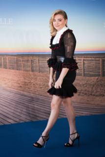 Chloë Grace Moretz feet photo thumbnail