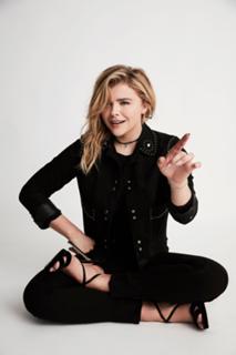 Chloë Grace Moretz feet photo thumbnail