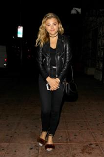 Chloë Grace Moretz feet photo thumbnail