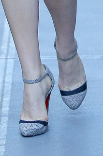 Chloë Grace Moretz feet photo thumbnail