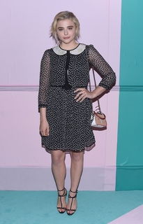 Chloë Grace Moretz feet photo thumbnail