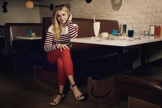 Chloë Grace Moretz feet photo thumbnail