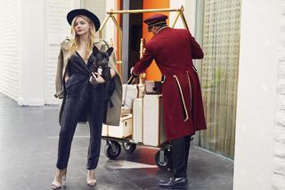 Chloë Grace Moretz feet photo thumbnail