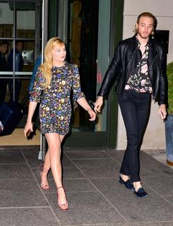Chloë Grace Moretz feet photo thumbnail