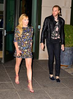 Chloë Grace Moretz feet photo thumbnail