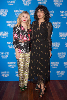 Chloë Grace Moretz feet photo thumbnail