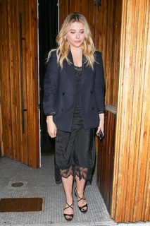 Chloë Grace Moretz feet photo thumbnail