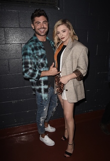 Chloë Grace Moretz feet photo thumbnail