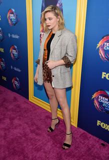 Chloë Grace Moretz feet photo thumbnail
