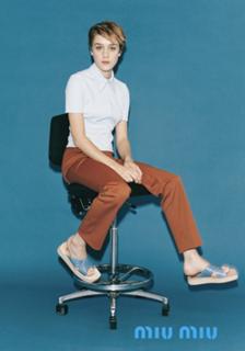 Chloë Sevigny feet photo thumbnail