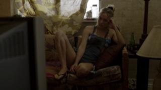 Chloë Sevigny feet photo thumbnail