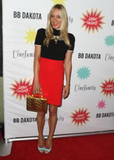 Chloë Sevigny feet photo thumbnail