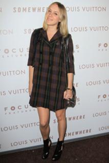 Chloë Sevigny feet photo thumbnail