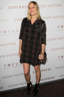 Chloë Sevigny feet photo thumbnail
