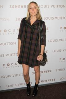 Chloë Sevigny feet photo thumbnail