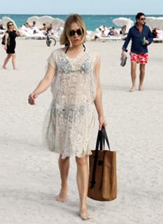 Chloë Sevigny feet photo thumbnail