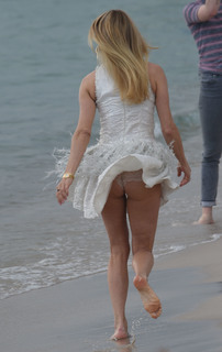 Chloë Sevigny feet photo thumbnail