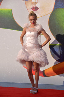 Chloë Sevigny feet photo thumbnail