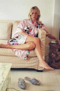 Chloë Sevigny feet photo thumbnail