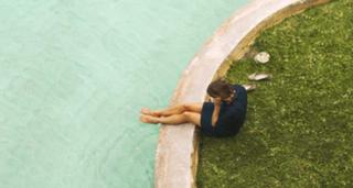 Chloë Sevigny feet photo thumbnail