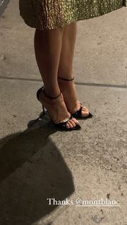 Chloë Sevigny feet photo thumbnail