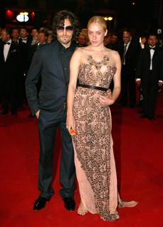 Chloë Sevigny feet photo thumbnail