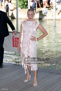 Chloë Sevigny feet photo 19