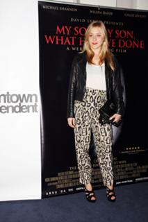 Chloë Sevigny feet photo thumbnail