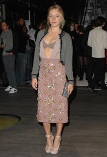 Chloë Sevigny feet photo thumbnail
