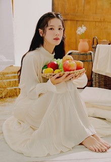 Cho Miyeon feet photo 3