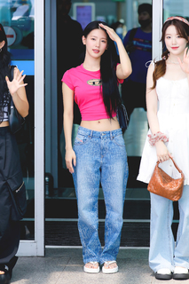 Cho Miyeon feet photo 13