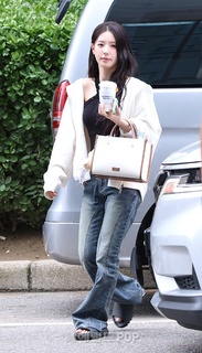 Cho Miyeon feet photo 6