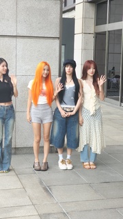 Cho Miyeon feet photo 4
