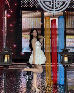 Cho Miyeon feet photo 2