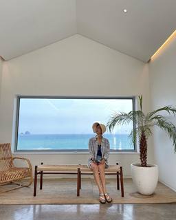 Cho Yeo-jeong feet photo thumbnail