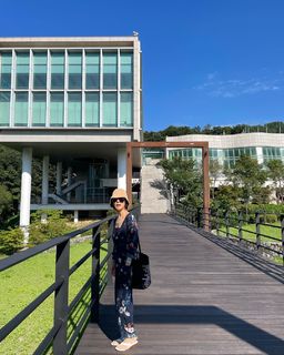 Cho Yeo-jeong feet photo thumbnail