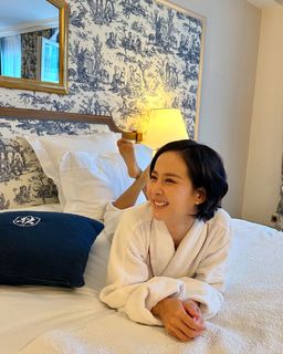 Cho Yeo-jeong feet photo thumbnail