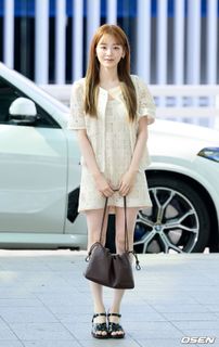 Cho Yi-hyun feet photo 4