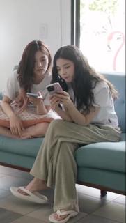 Choi Ji-su feet photo 7