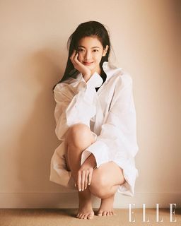 Choi Ji-su feet photo 13
