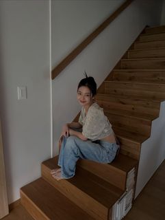 Choi Ji-su feet photo 4