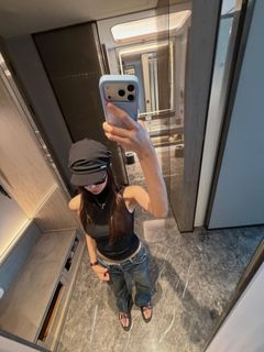 Choi Ji-su feet photo 3