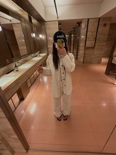 Choi Ji-su feet photo 2