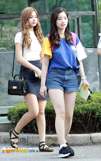 Chou Tzu-Yu feet photo thumbnail