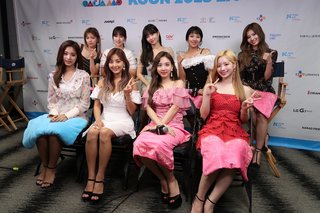Chou Tzu-Yu feet photo thumbnail