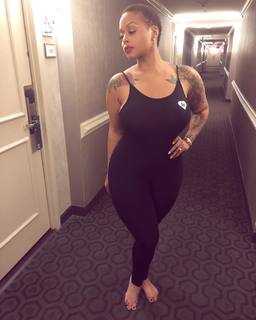 Chrisette Michele feet photo 8