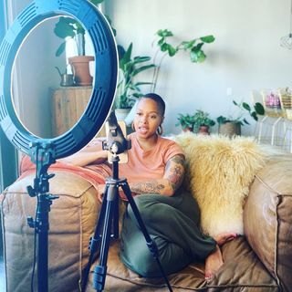 Chrisette Michele feet photo 3
